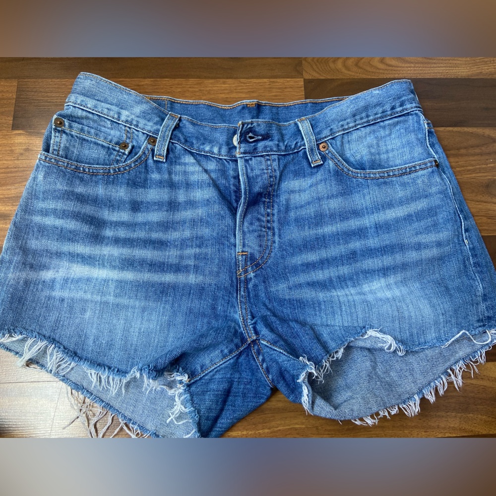 Levi’s 501 short size 29